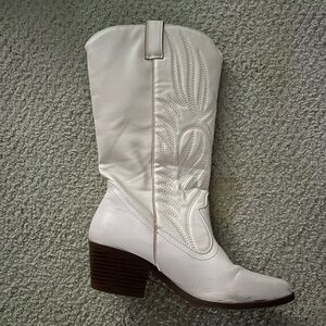 Qupid Dolly boots